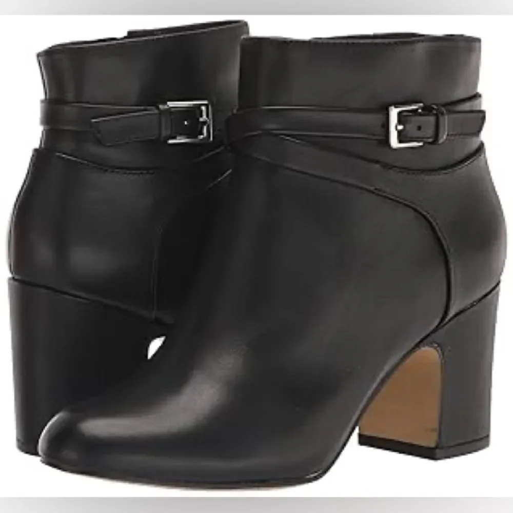 Bella Vita Black Ankle Boots
